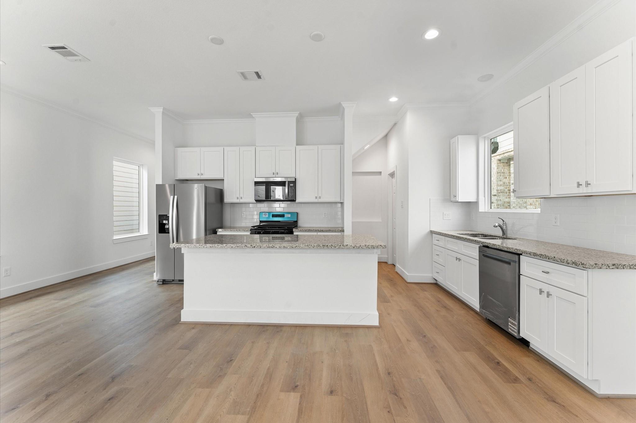 6413 Leopold Star Lane