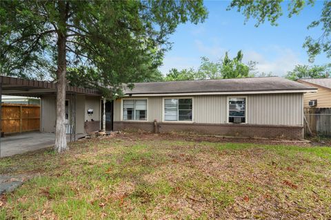 Homes For Sale - 126 W Grenfell Lane<br/> Houston, TX 77076