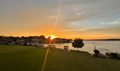 112 Cove Point Conroe TX 77356