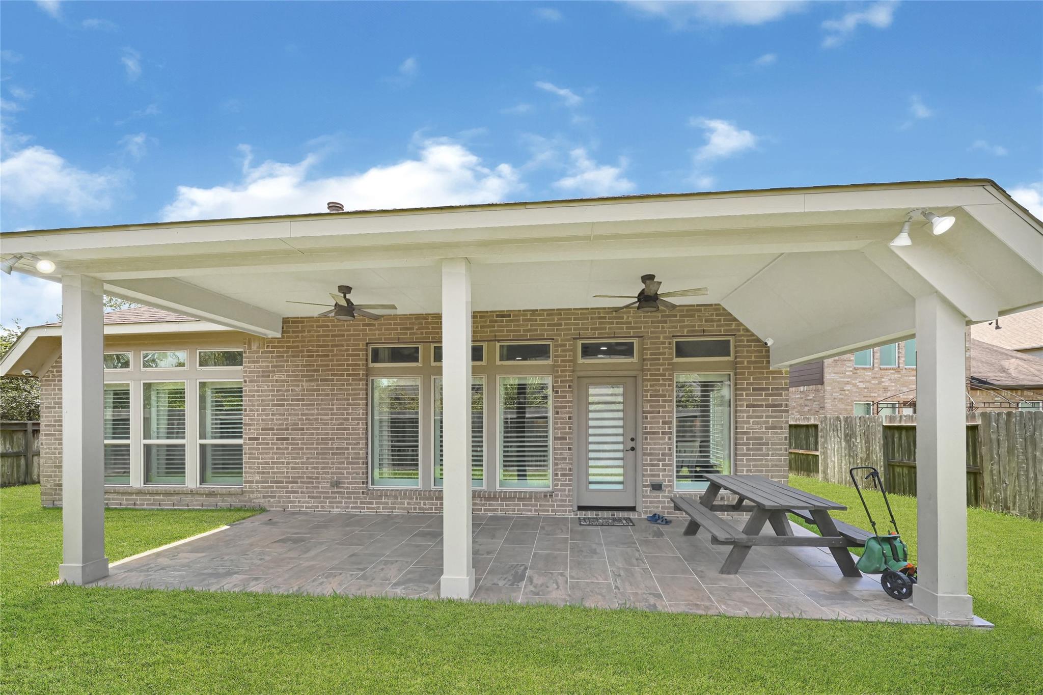 10111 Gentle River Way