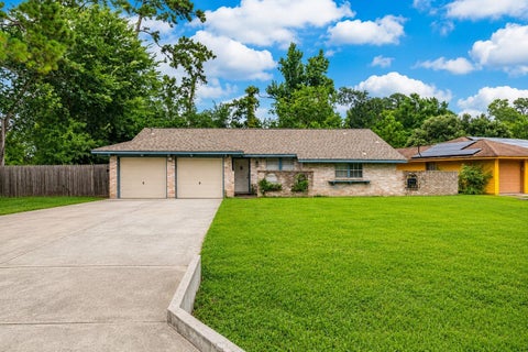 Photo of 3519 Lake Ridge Bend, The Woodlands, TX 77380 (MLS # 80664526)