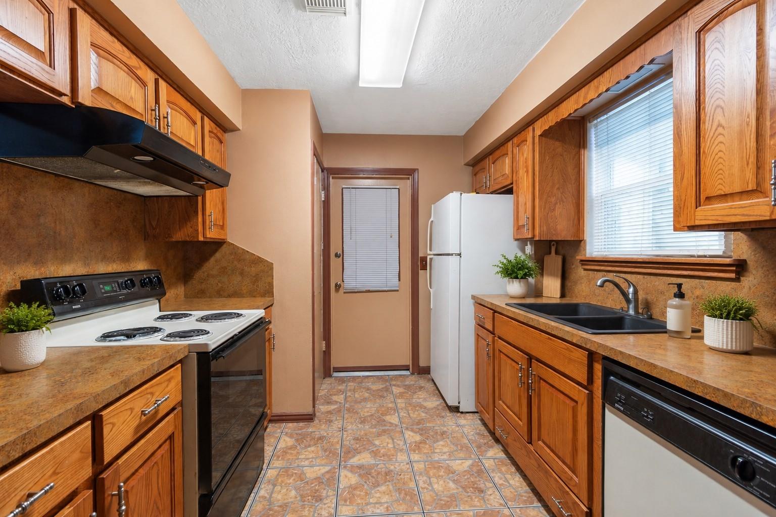 3519 Lake Ridge Bend