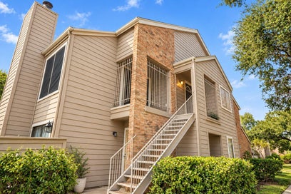 6701 Sands Point Drive 61 Houston TX 77074
