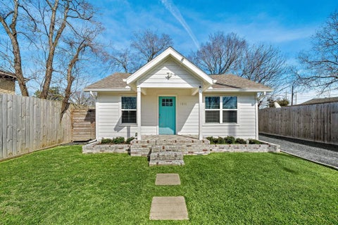 Photo of 1511 Mcneil Street, Houston, TX 77009 (MLS # 15141256)