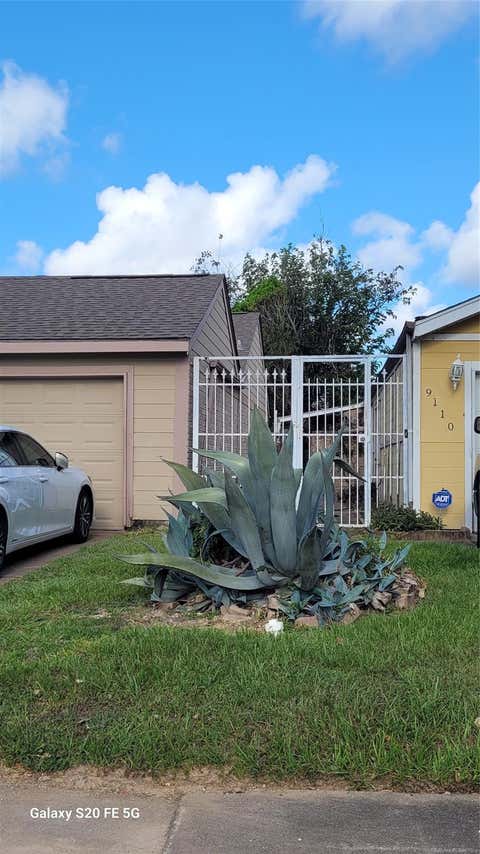 Photo of 9114 Ketchwood Drive, Houston, TX 77099 (MLS # 11389227)