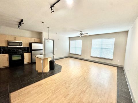 Photo of 3660 Richmond Avenue #267, Houston, TX 77046 (MLS # 73044600)