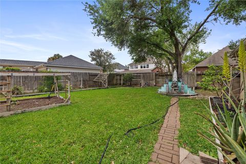 Tiny photo for 2619 Landera Court, Pearland, TX 77584 (MLS # 39913097)