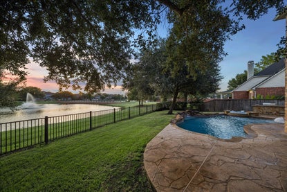 9206 Hernshead Ln – Investment Home