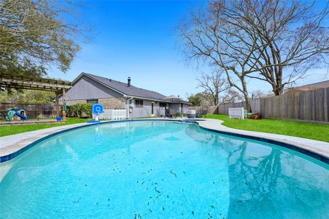 16755 Schooners Way Friendswood TX 77546