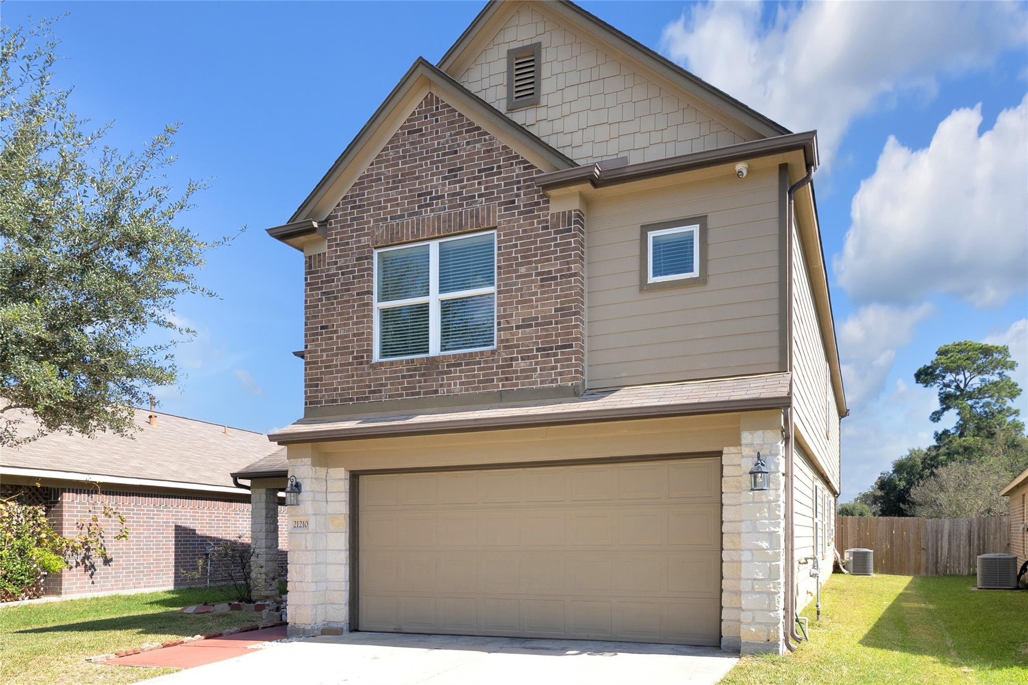 21210 Fox Walk Trail