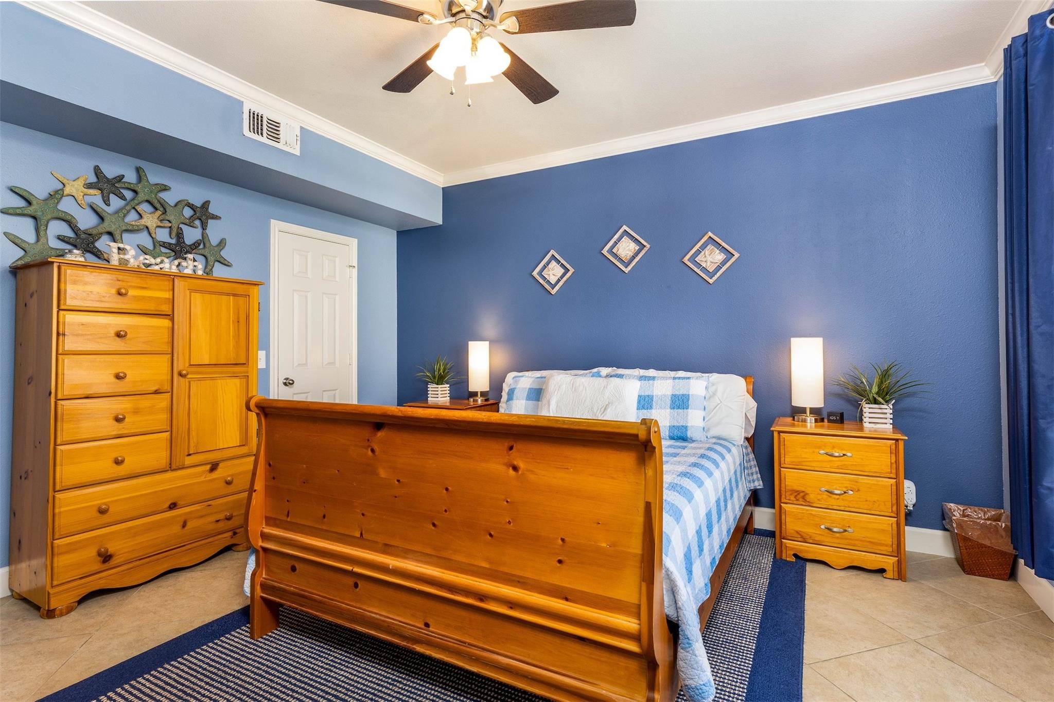 7000 Seawall Boulevard 324