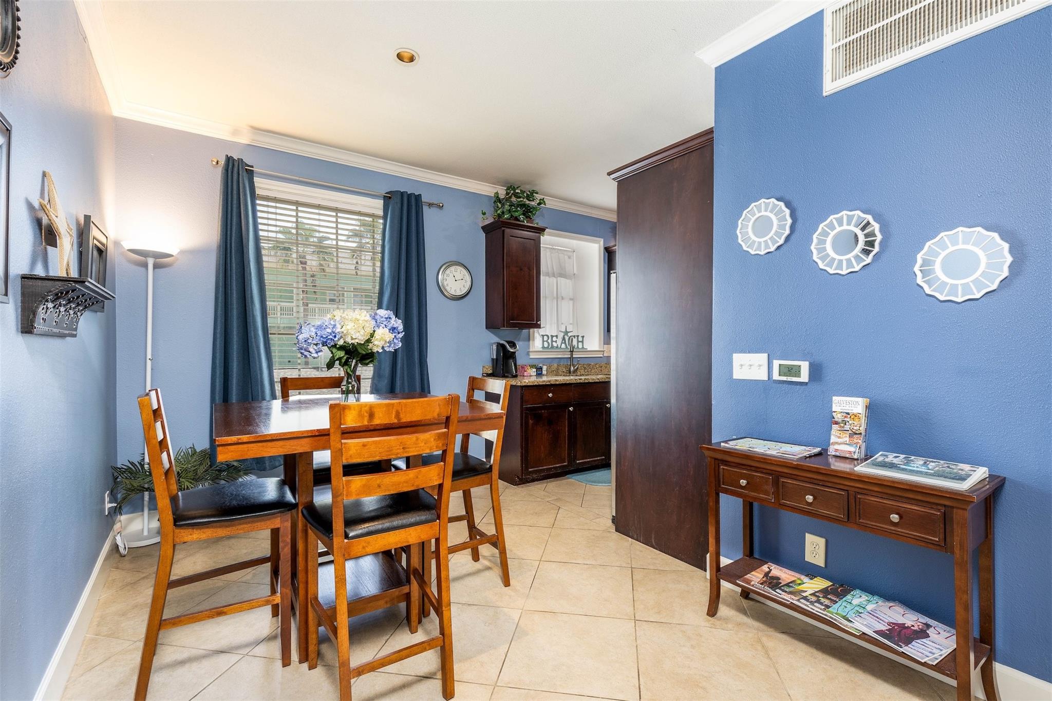 7000 Seawall Boulevard 324