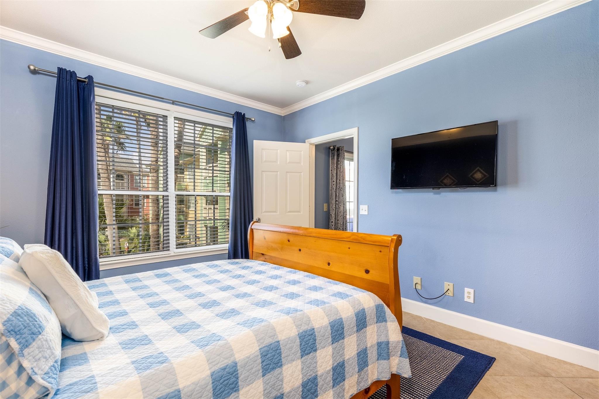 7000 Seawall Boulevard 324