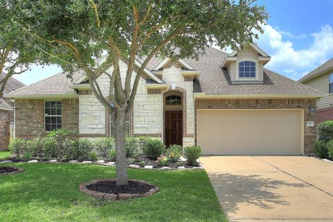 Homes For Sale - 2203 Summit Pass Lane<br/> Galveston County, League City, TX 77573