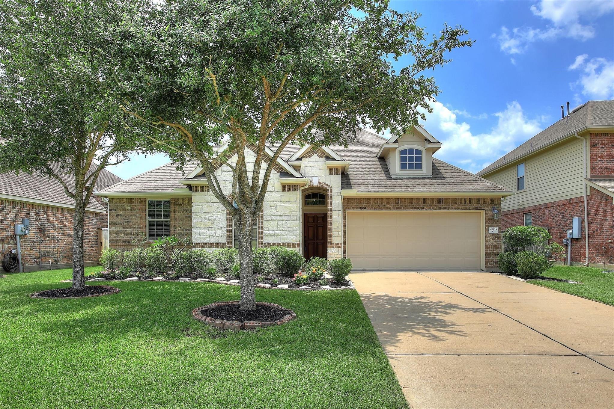 2203 Summit Pass Lane