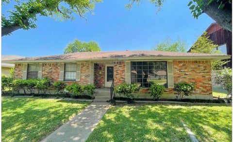Photo of 1940 Shady Glen Lane, Dallas, TX 75232 (MLS # 60534435)
