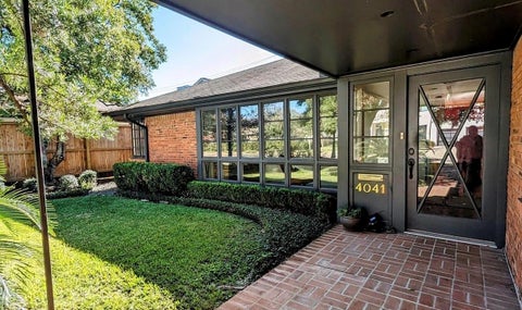 Photo of 4041 Wickersham Lane, Houston, TX 77027 (MLS # 77964973)