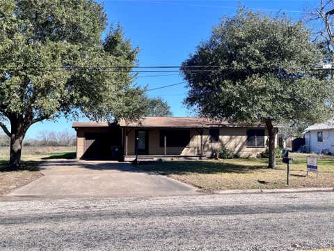 Homes For Sale - 1004 N Center Street<br/> Weimar, TX 78962
