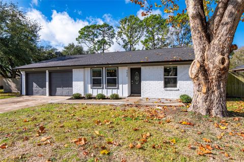 Photo of 3426 E Meadow Lane, Dickinson, TX 77539 (MLS # 326132)