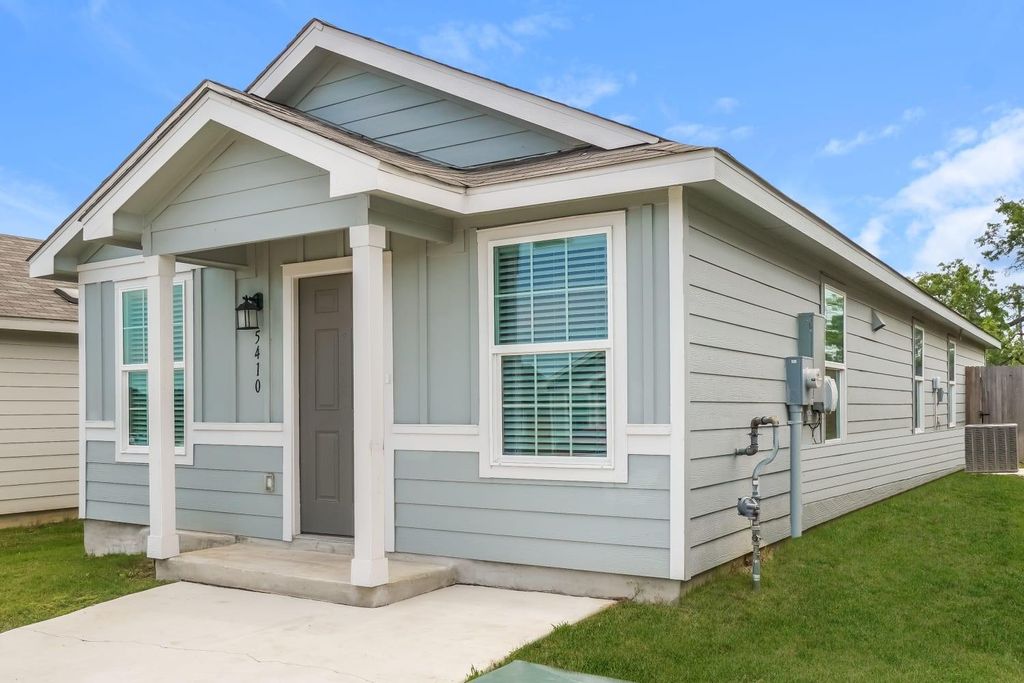 Photo of 5410 Verdugos Pl, San Antonio, TX 78244 (MLS # 97173655)