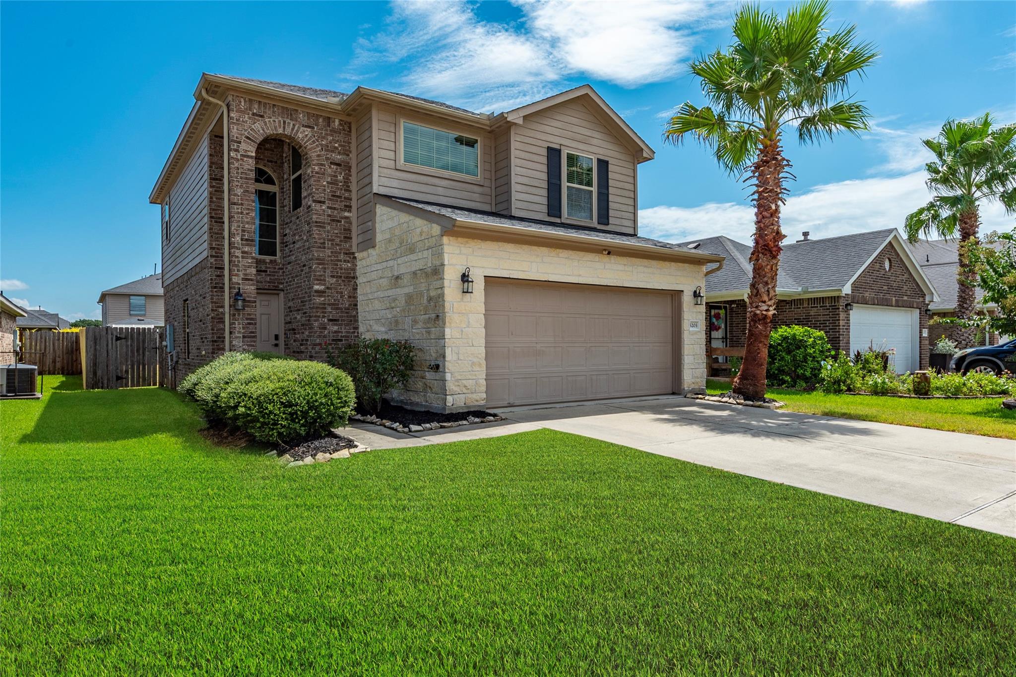 5203 Lagoon Court