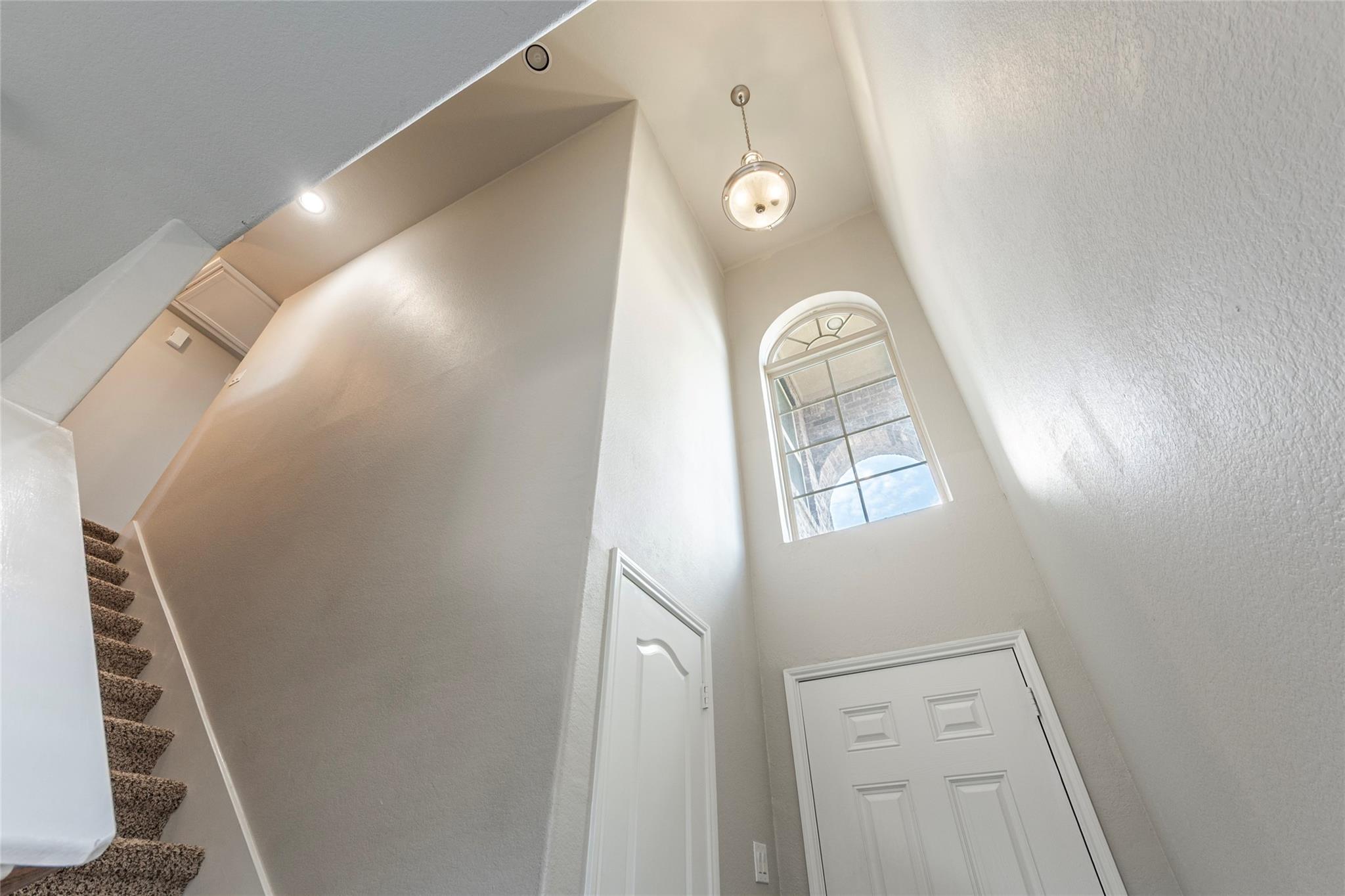 5203 Lagoon Court
