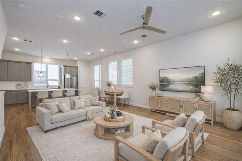 Photo of 2810 Grand Fountains Drive #B, Houston, TX 77054 (MLS # 22086828)