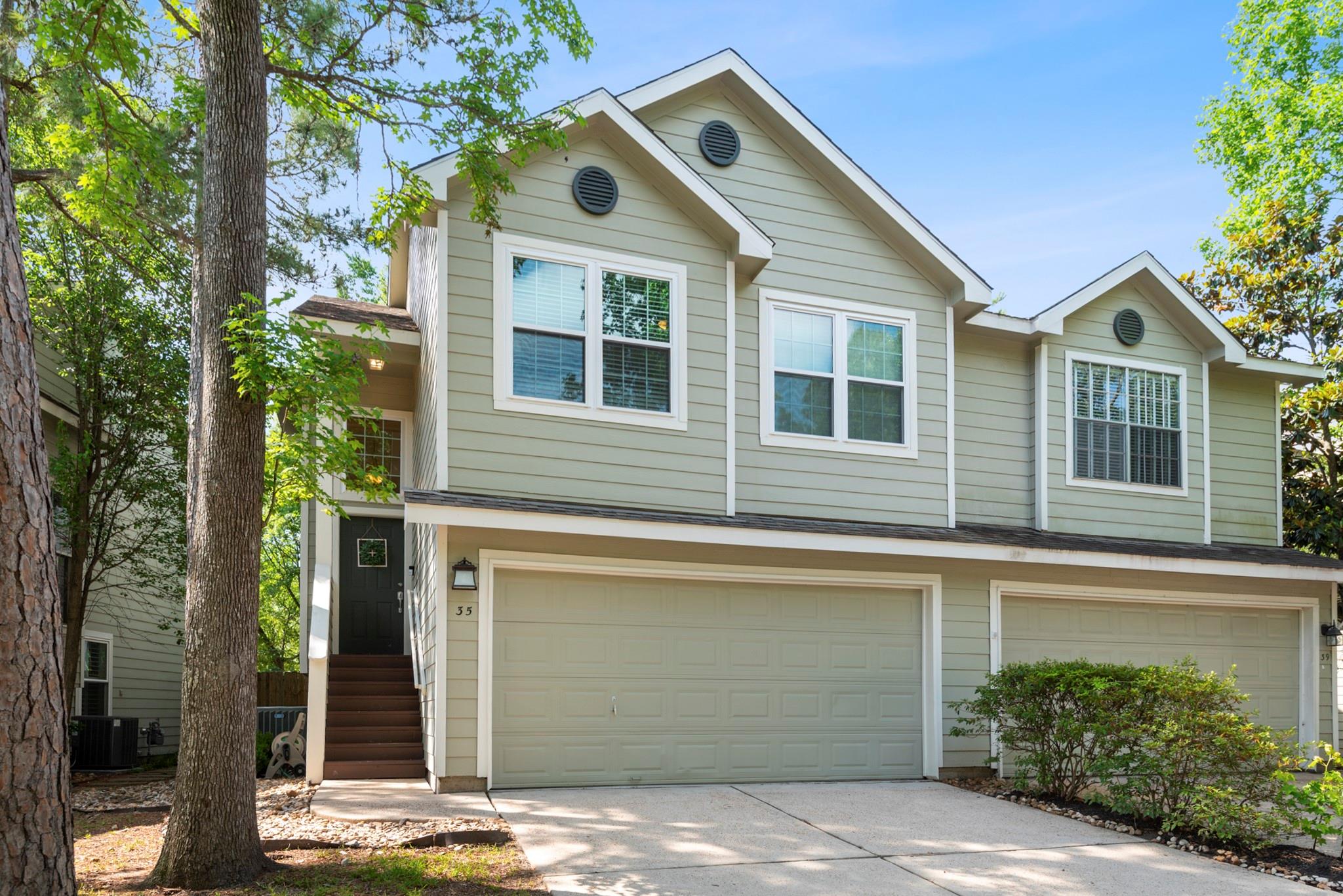 35 N Walden Elms Circle