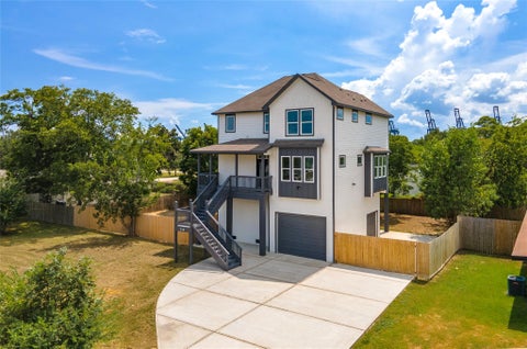 Photo of 607 E Forest Avenue, Shoreacres, TX 77571 (MLS # 82135355)
