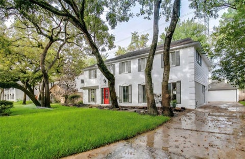 Photo of 723 Langwood Drive, Houston, TX 77079 (MLS # 38732017)