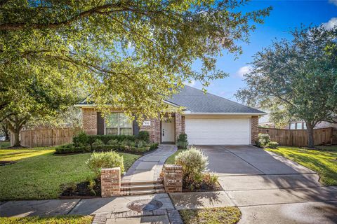 Photo of 12322 W Elizabeth Shore Loop, Cypress, TX 77433 (MLS # 43705200)