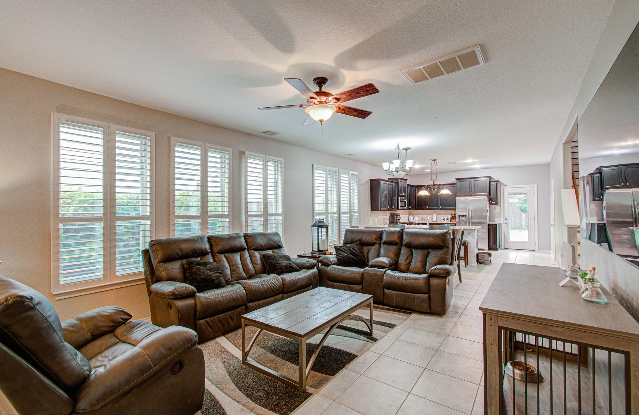 6882 Dogwood Cliff Lane
