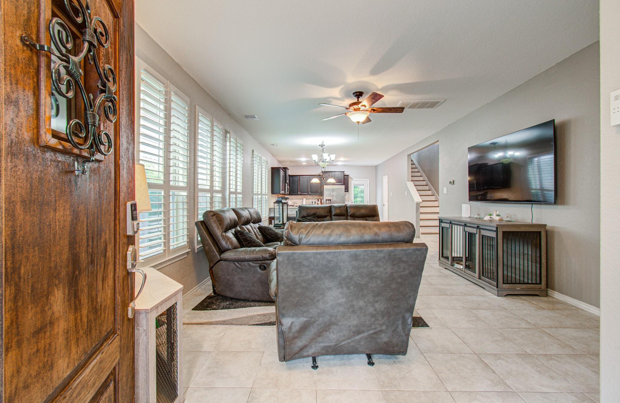 6882 Dogwood Cliff Lane
