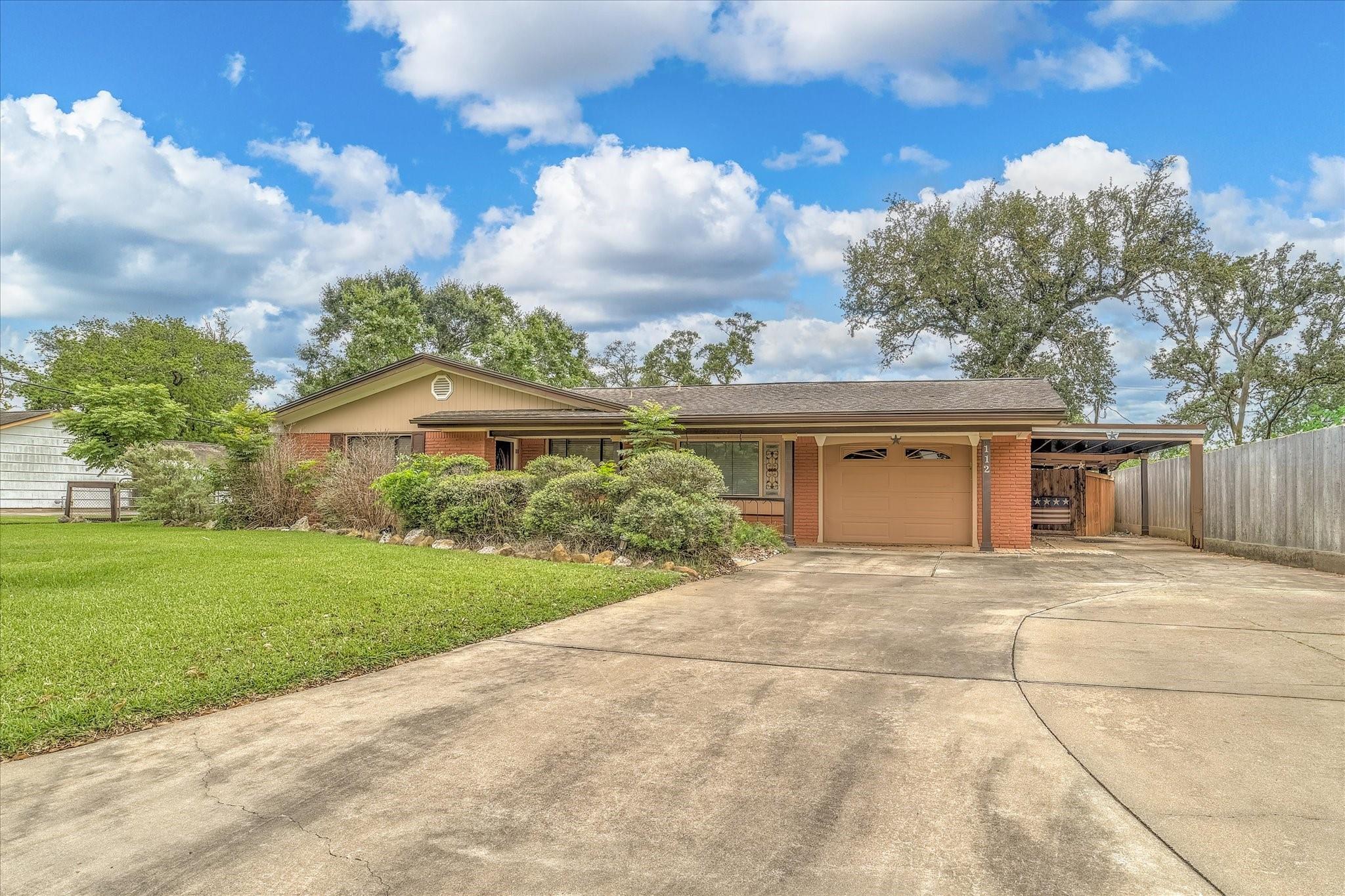 112 Persimmon Lane