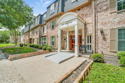 Photo of 351 N Post Oak Lane #706, Houston, TX 77024 (MLS # 92579647)
