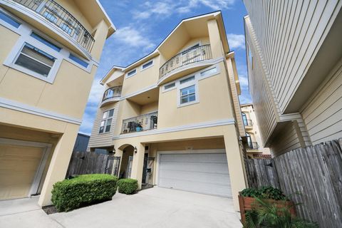 Photo of 2416 Bevis Street, Houston, TX 77008 (MLS # 30647633)