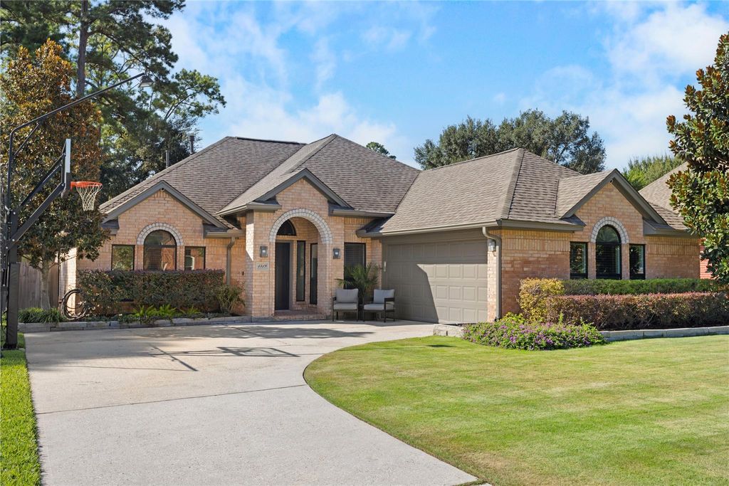 Photo of 1319 Pine Trl Trl, Tomball, TX 77375 (MLS # 22392206)
