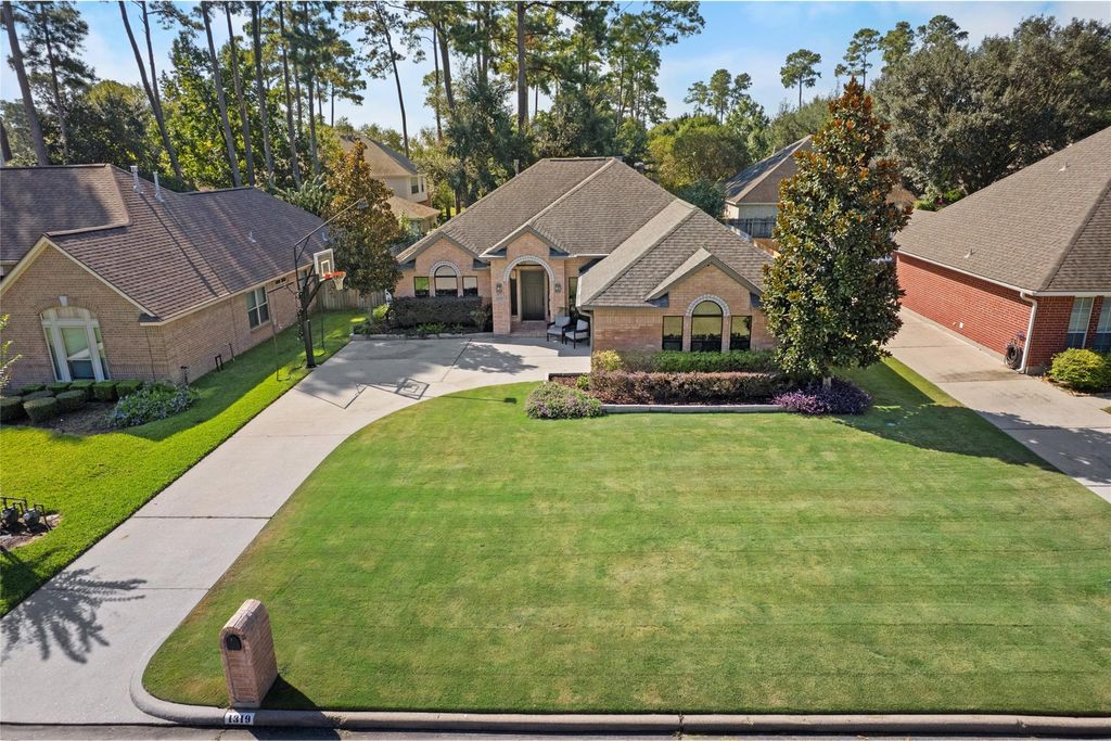 Photo of 1319 Pine Trl Trl, Tomball, TX 77375 (MLS # 22392206)