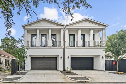 Photo of 620 E 26th Street, Houston, TX 77008 (MLS # 49737325)