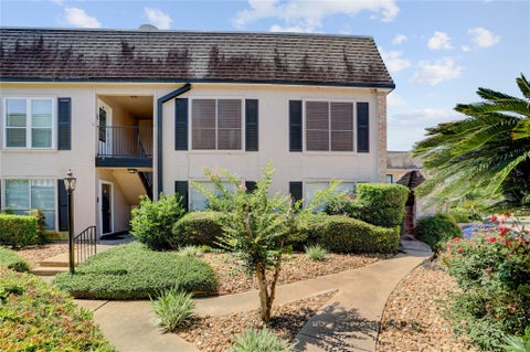 Photo of 1807 Stoney Brook Drive #67, Houston, TX 77063 (MLS # 40055173)