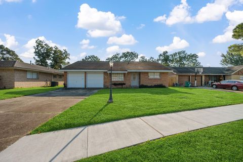 Photo of 2303 Blueberry Lane, Pasadena, TX 77502 (MLS # 49888840)