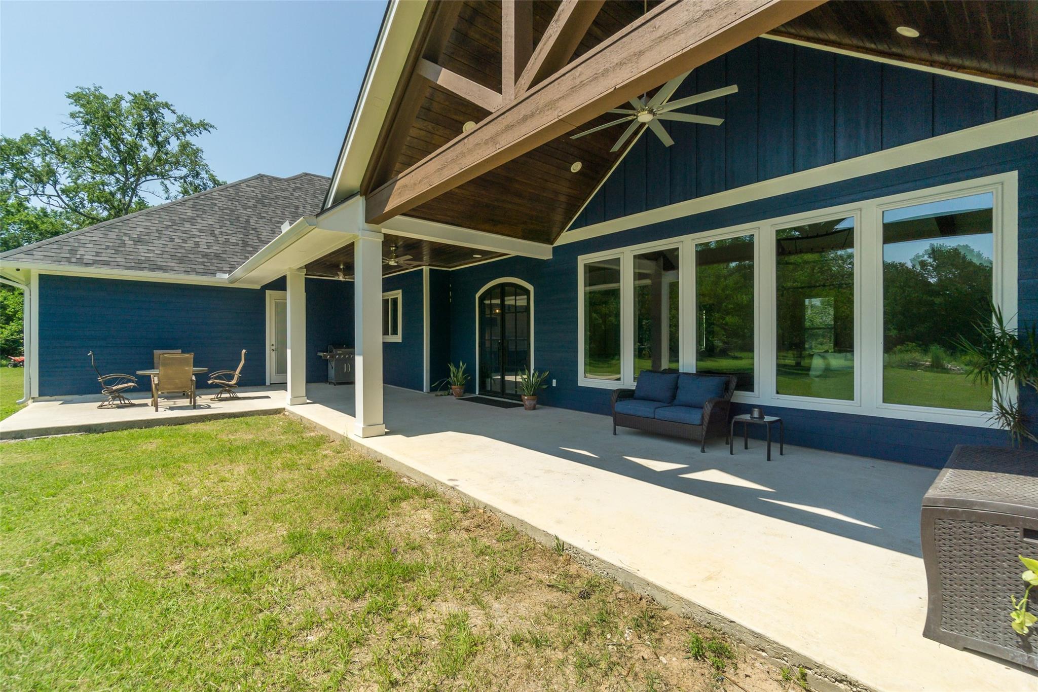 26958 Forest Hills Drive