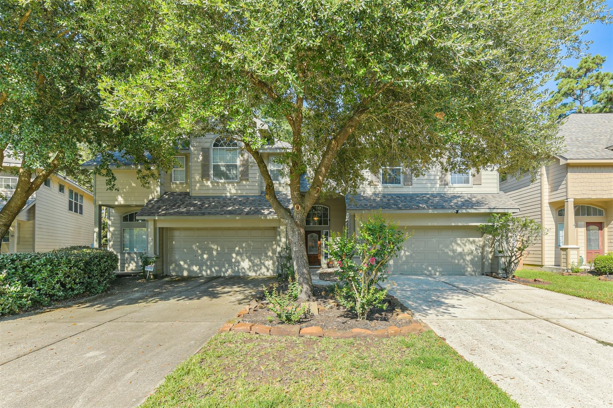 102 W Twinvale Loop