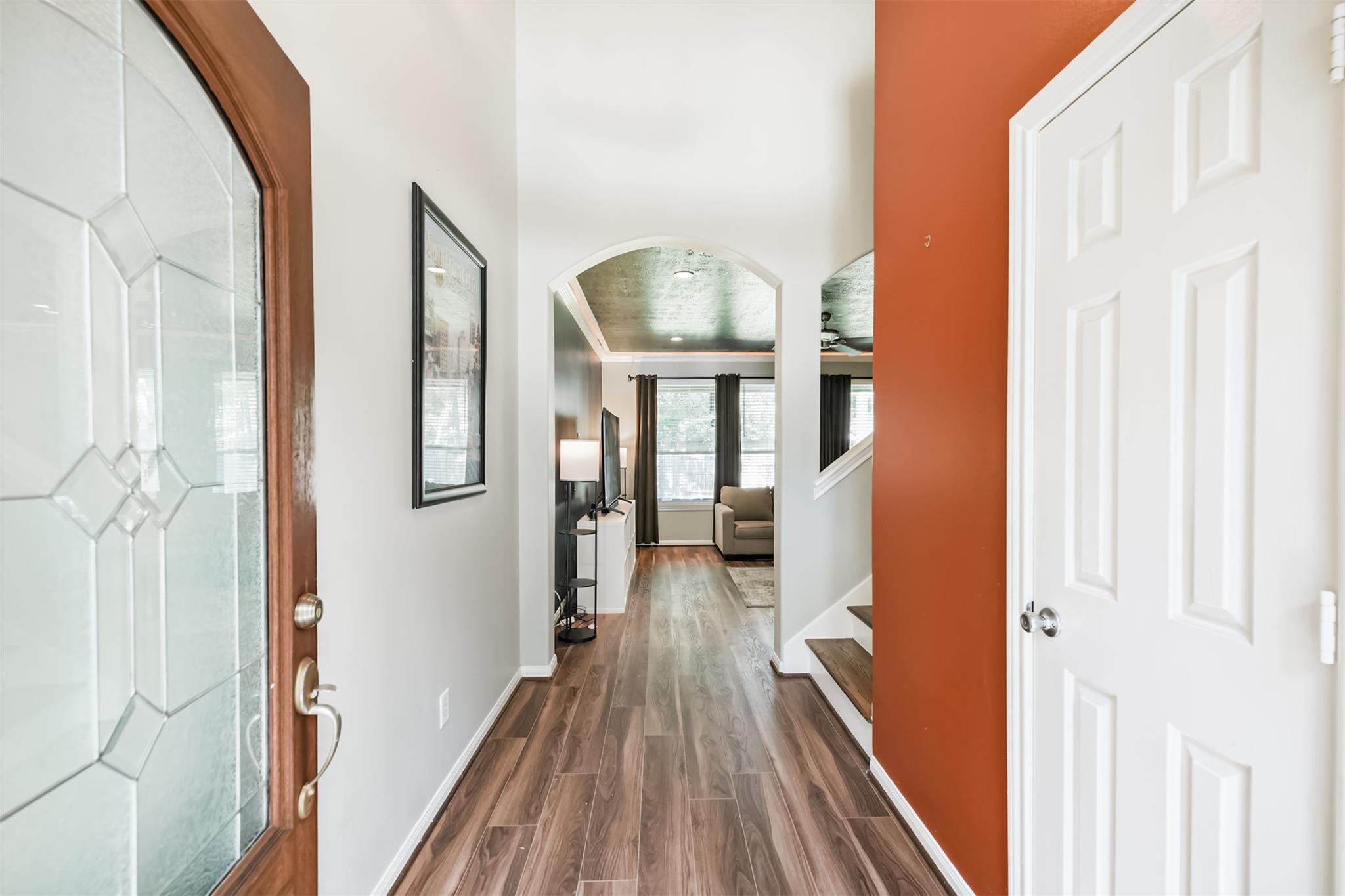102 W Twinvale Loop