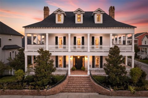 7 Caroline Street Galveston TX 77554