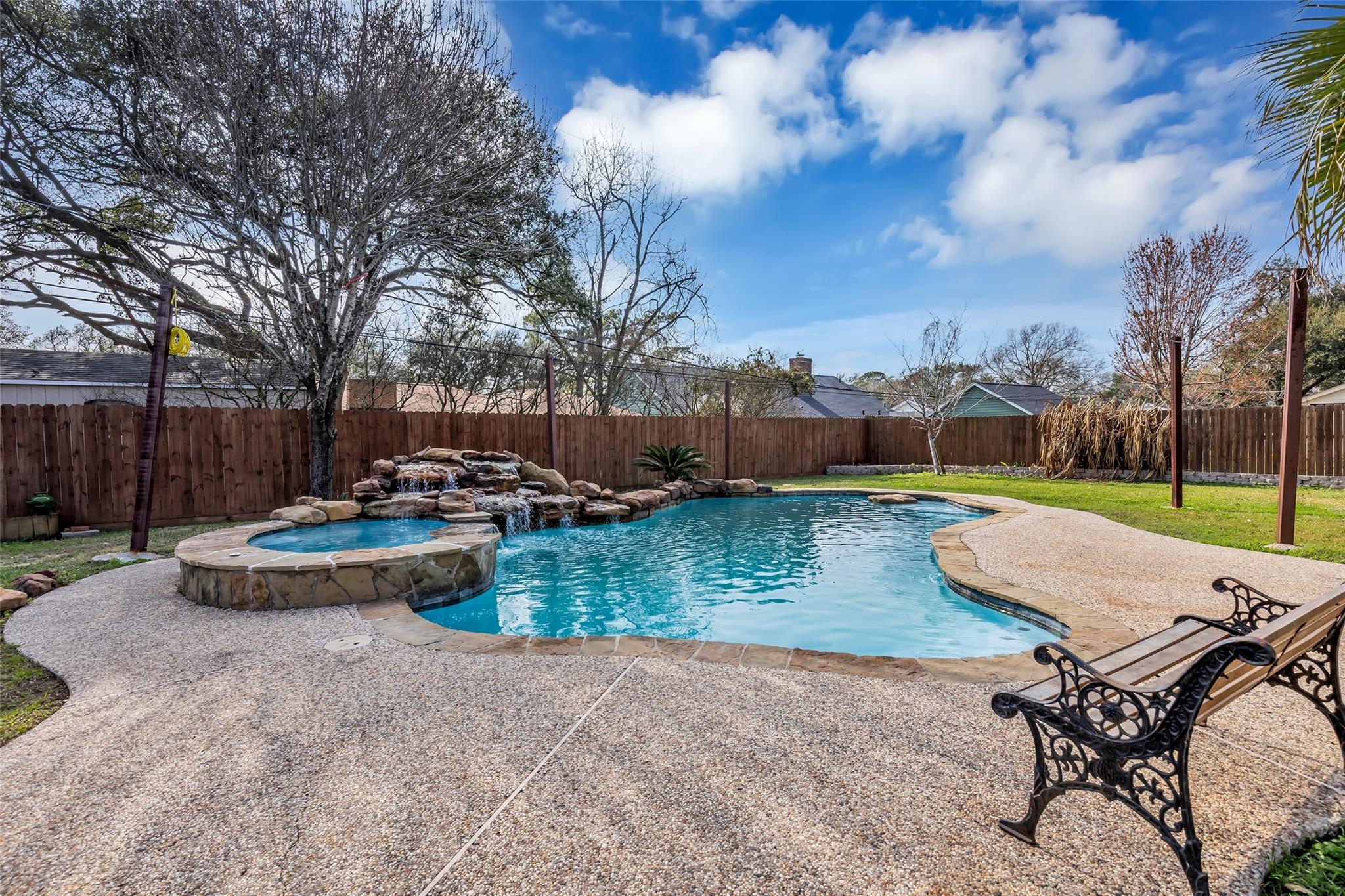5007 Inverness Drive