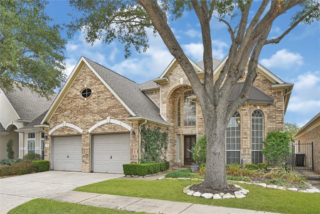 Photo of 35 Parkway Place, Houston, TX 77040 (MLS # 18531630)