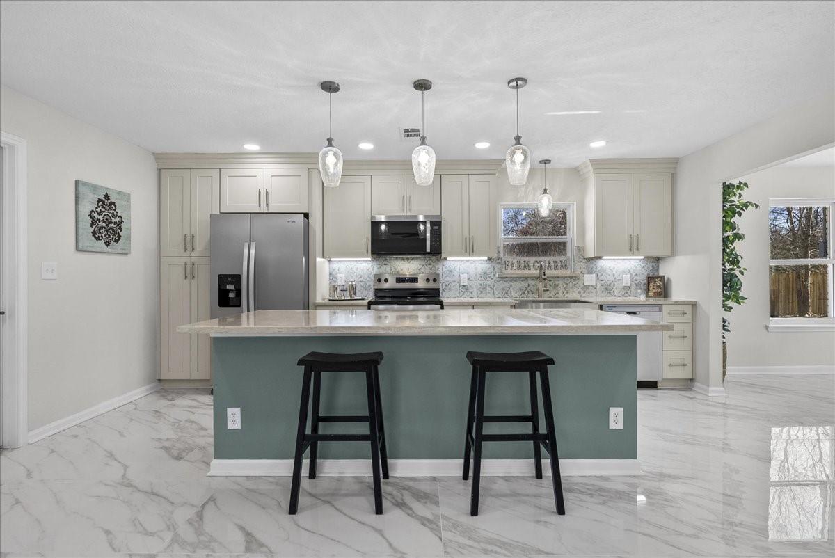 12219 Oakline Drive