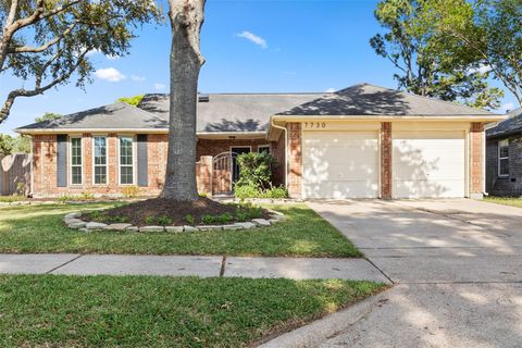 Photo of 7730 Gable Point Drive, Houston, TX 77095 (MLS # 87344552)