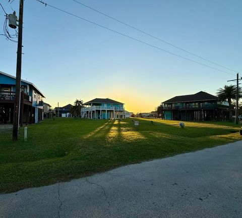 Vacant Land For Sale - 911 Palmview<br/> Crystal Beach, TX 77650